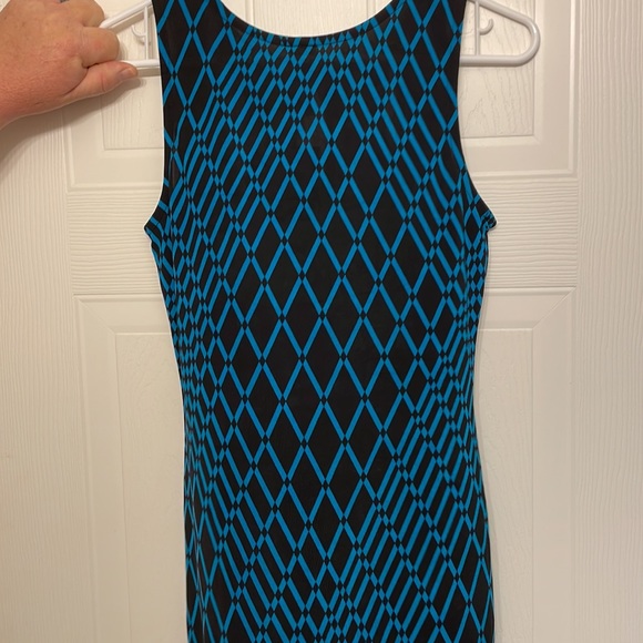 MT Collection Dress - Picture 3 of 4